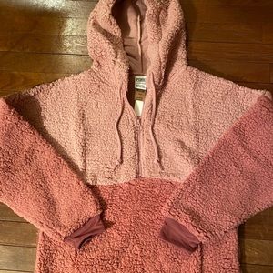 Brand New 🌟 w/ Tags VS Pink Varsity Sherpa Half-Zip Pullover!! Size XS